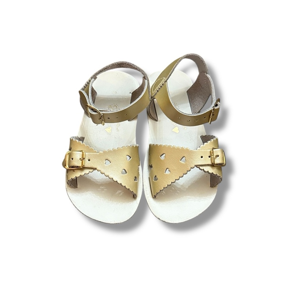 Sweet Gold Heart Cutout Ankle Strap Sandals Girls’‎ Size 9 Kids